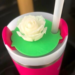 Glow in the dark Rose Stanley Topper